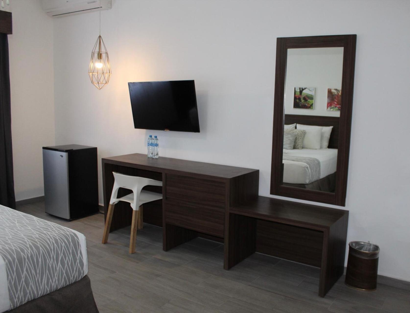 Meson De La Luna Hotel & Spa Мерида Экстерьер фото