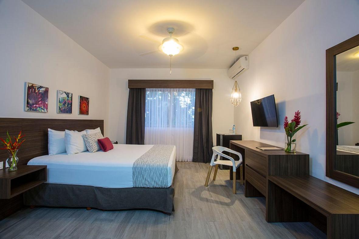 Meson De La Luna Hotel & Spa Мерида Экстерьер фото